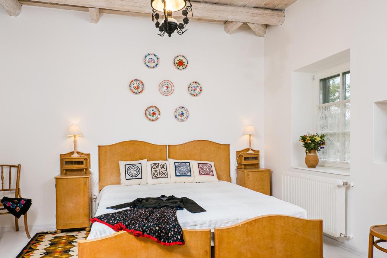 Erdos Vendeghaz Pecsely Hotel Buitenkant foto